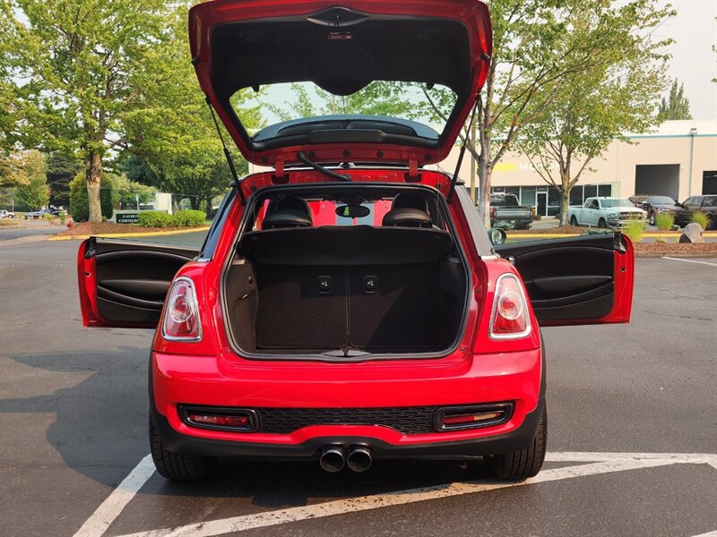 Used 2013 MINI Cooper S w/ Sport Pkg FWD image 22