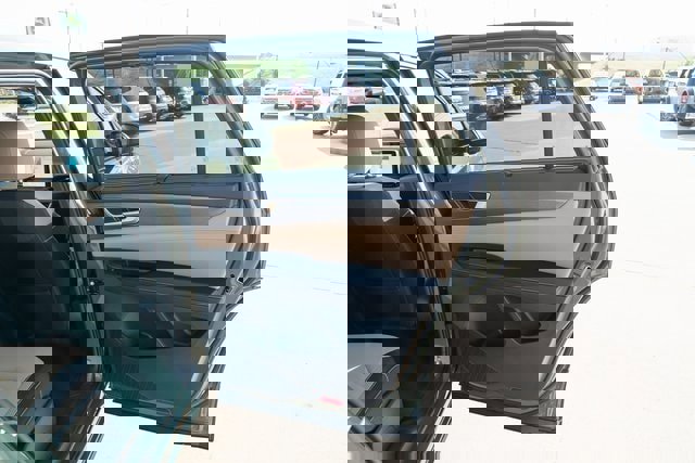 New 2026 Volkswagen Atlas Cross Sport SE image 14