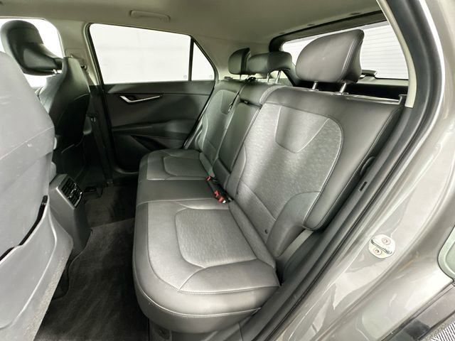 Used 2023 Kia Niro SX image 28