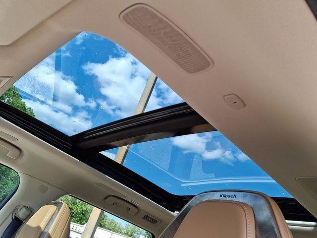 Used 2025 INFINITI QX80 Sensory image 17