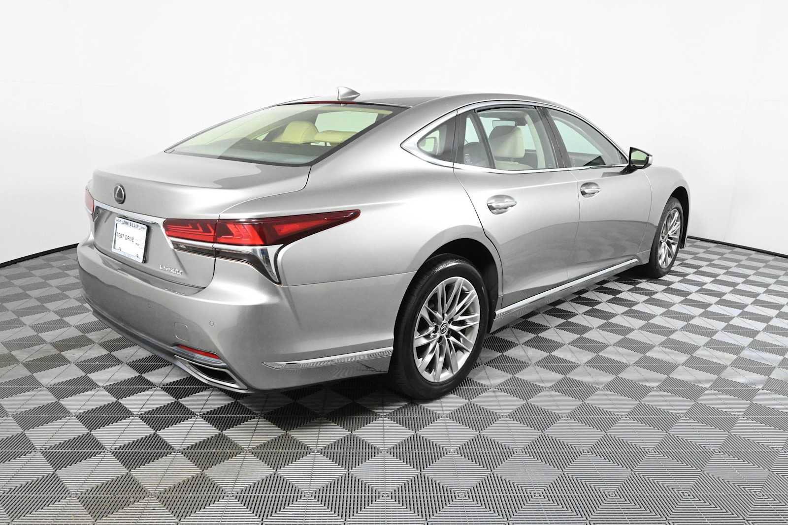 Used 2018 Lexus LS 500 w/ Interior Upgrade Package RWD image 8