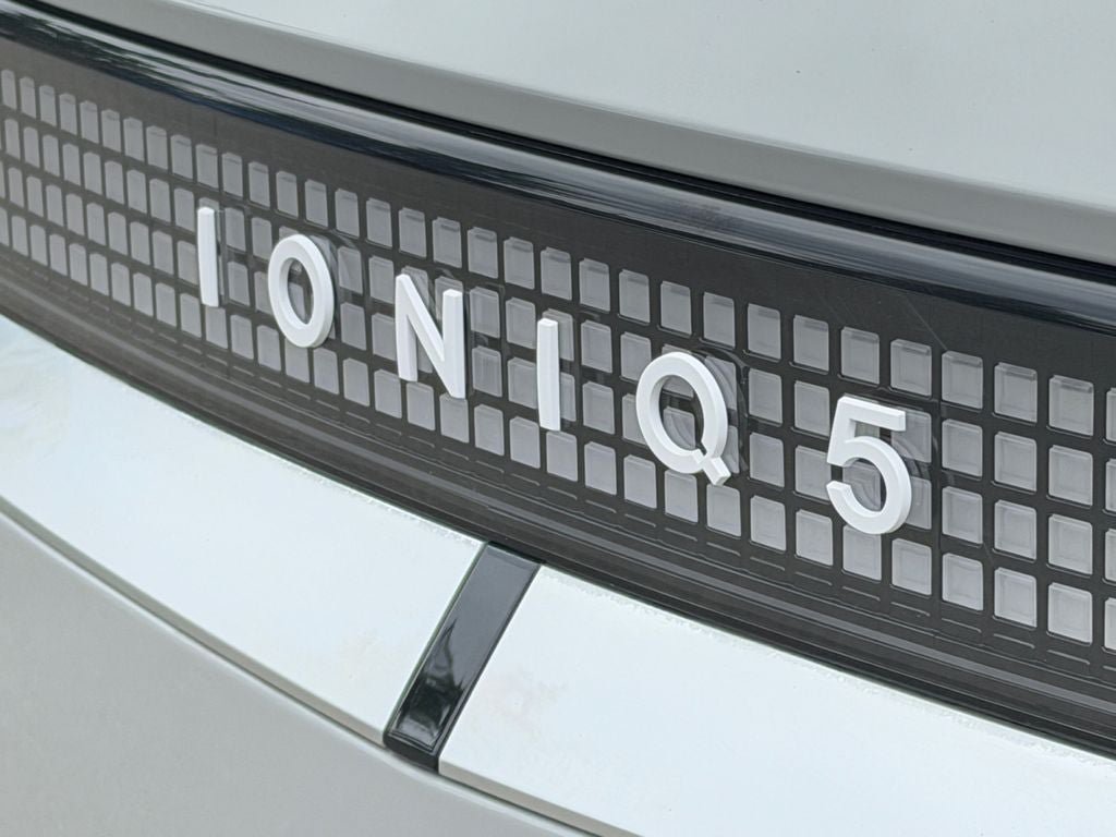 Used 2024 Hyundai Ioniq 5 Limited AWD/4WD image 34