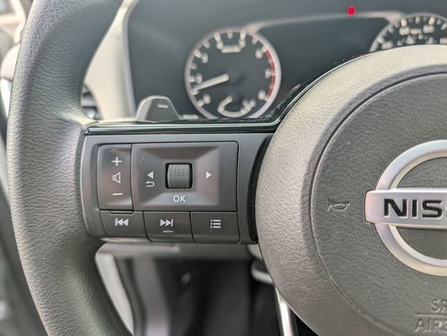 Used 2021 Nissan Rogue SV image 17