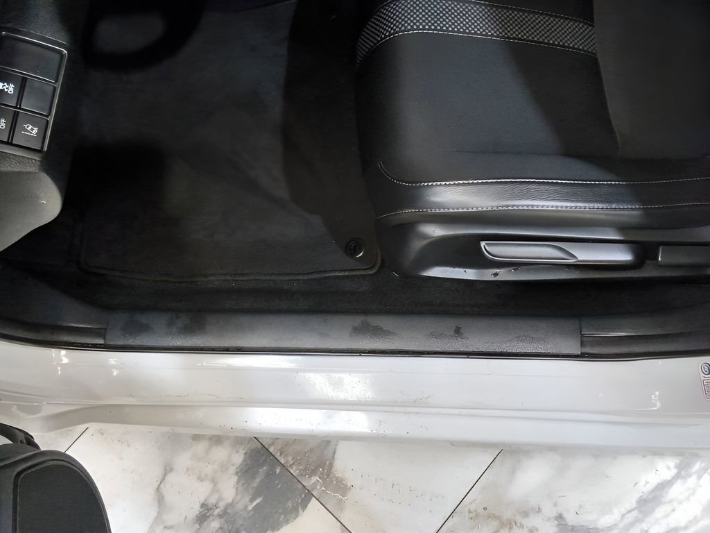 Used 2019 Honda Civic Sport image 12