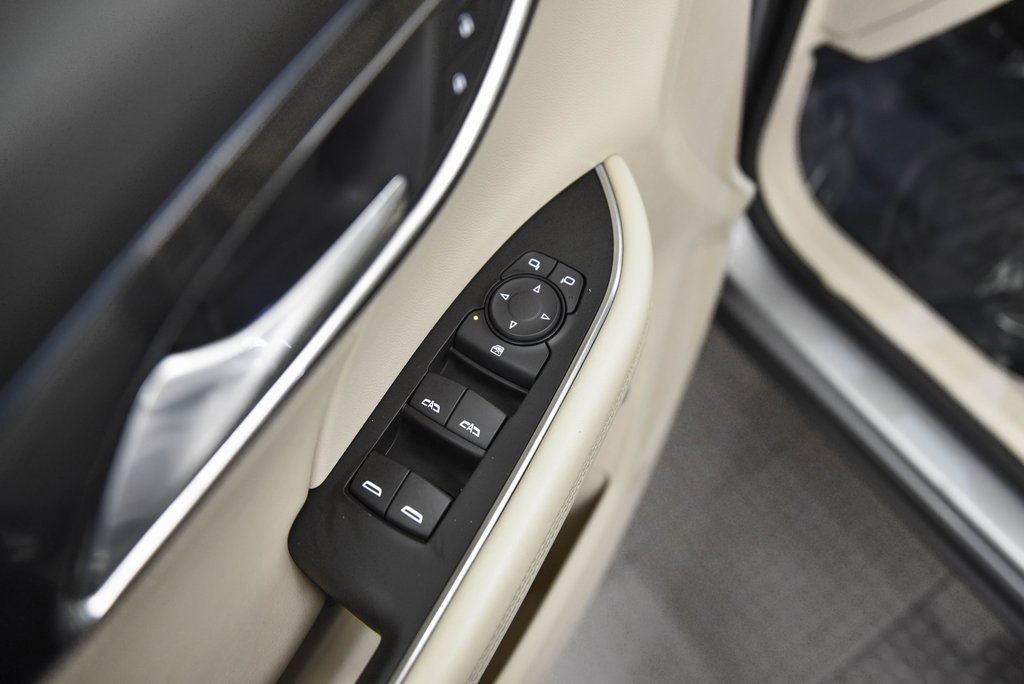 Used 2023 Buick Envision Preferred image 10