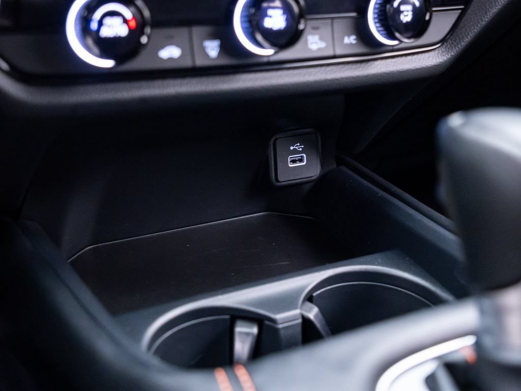 Certified 2025 Honda HR-V Sport image 28