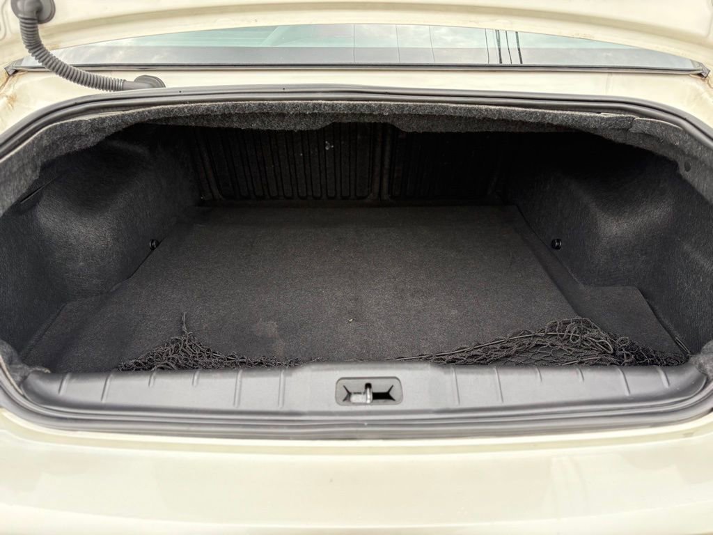 Used 2010 Chevrolet Malibu LT image 27