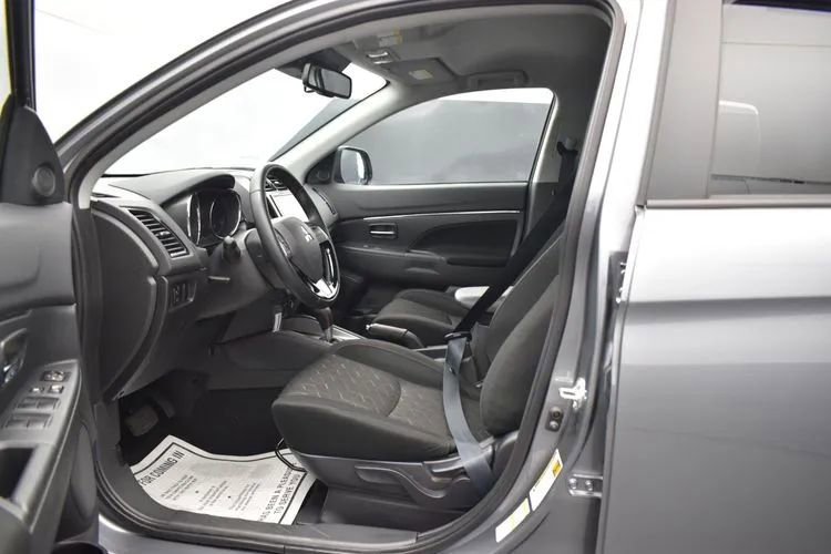 Used 2025 Mitsubishi Outlander Sport LE AWD/4WD image 14
