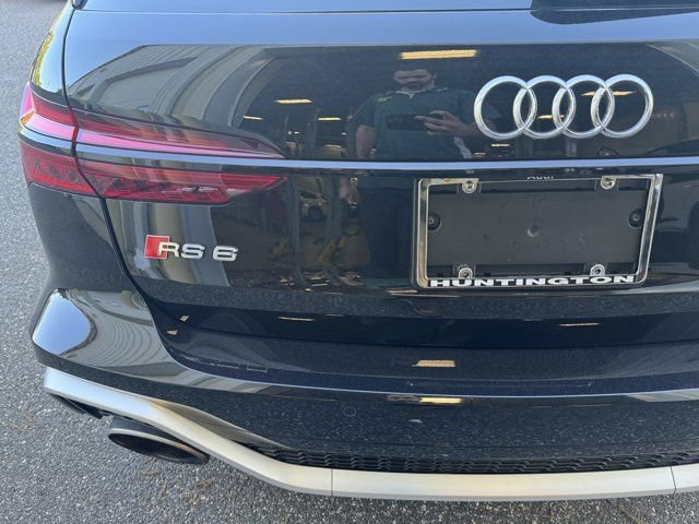 Certified 2022 Audi RS 6 AWD/4WD image 39