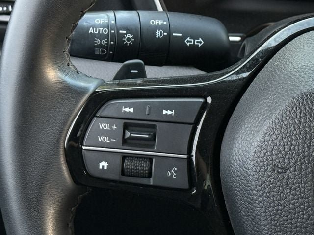 Used 2025 Honda Pilot Touring image 15