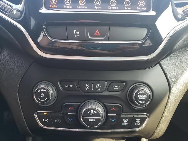Used 2020 Jeep Cherokee Limited AWD/4WD image 21