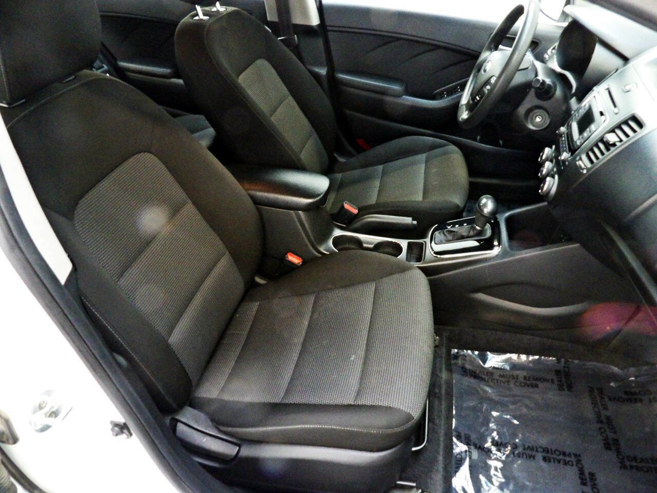 Used 2017 Kia Forte LX image 13