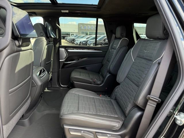 Used 2026 Cadillac Escalade Platinum Sport w/ LPO, Floor Liner Package image 18