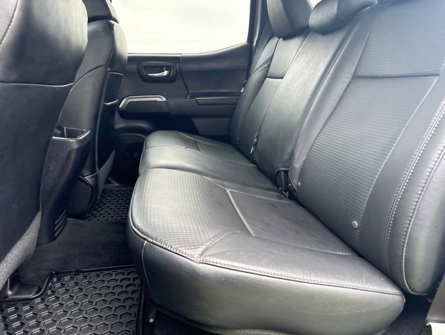 Used 2020 Toyota Tacoma Limited AWD/4WD image 9