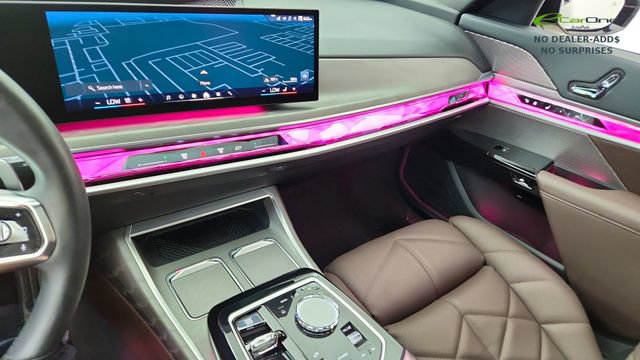 Used 2023 BMW 740i w/ Parking Assistance Package RWD image 43