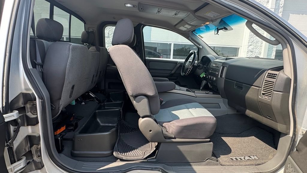 Used 2006 Nissan Titan SE AWD/4WD image 10