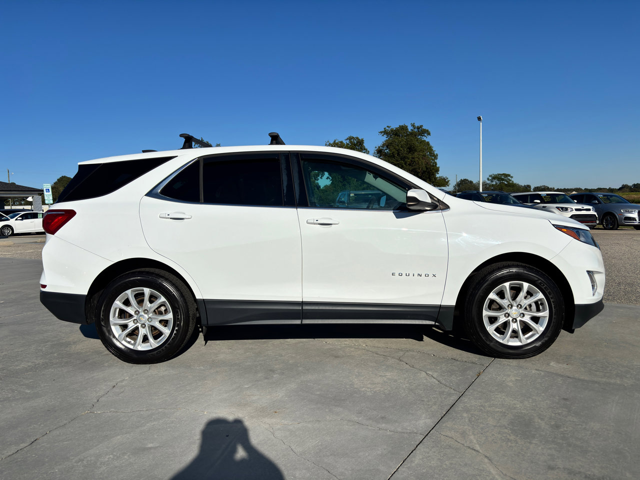 Used 2018 Chevrolet Equinox LT image 3