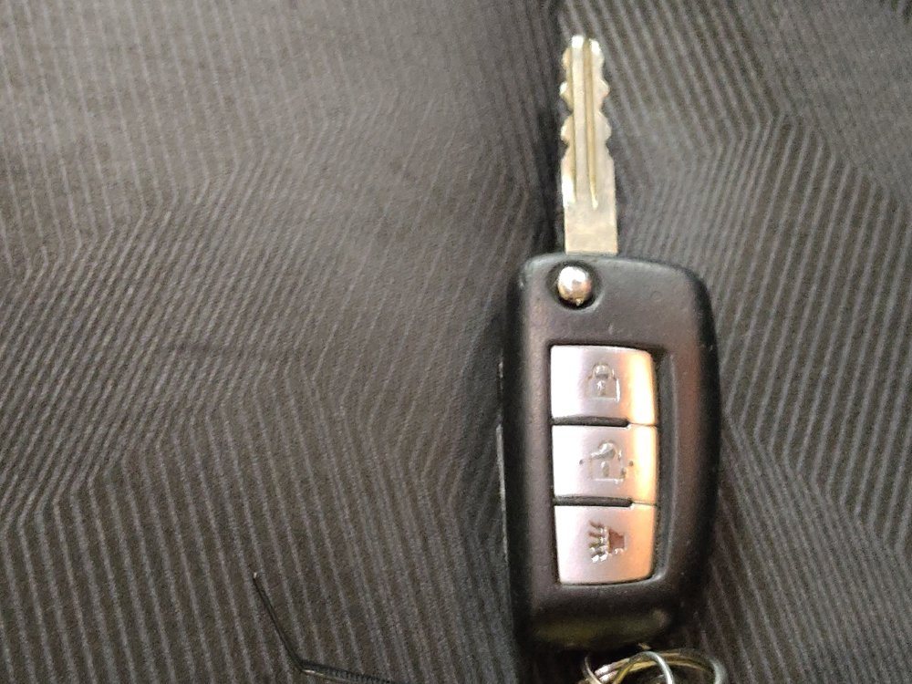 Used 2015 Nissan Rogue S FWD image 32
