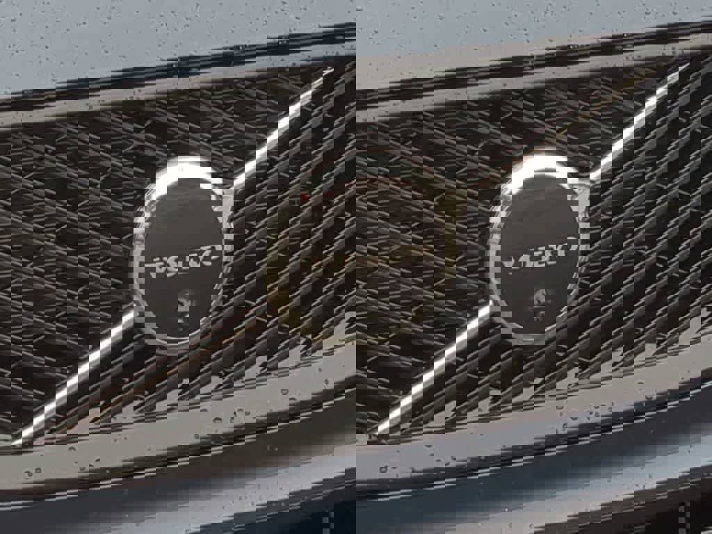 Used 2026 Volvo XC60 B5 Plus w/ Protection Package Premier image 11