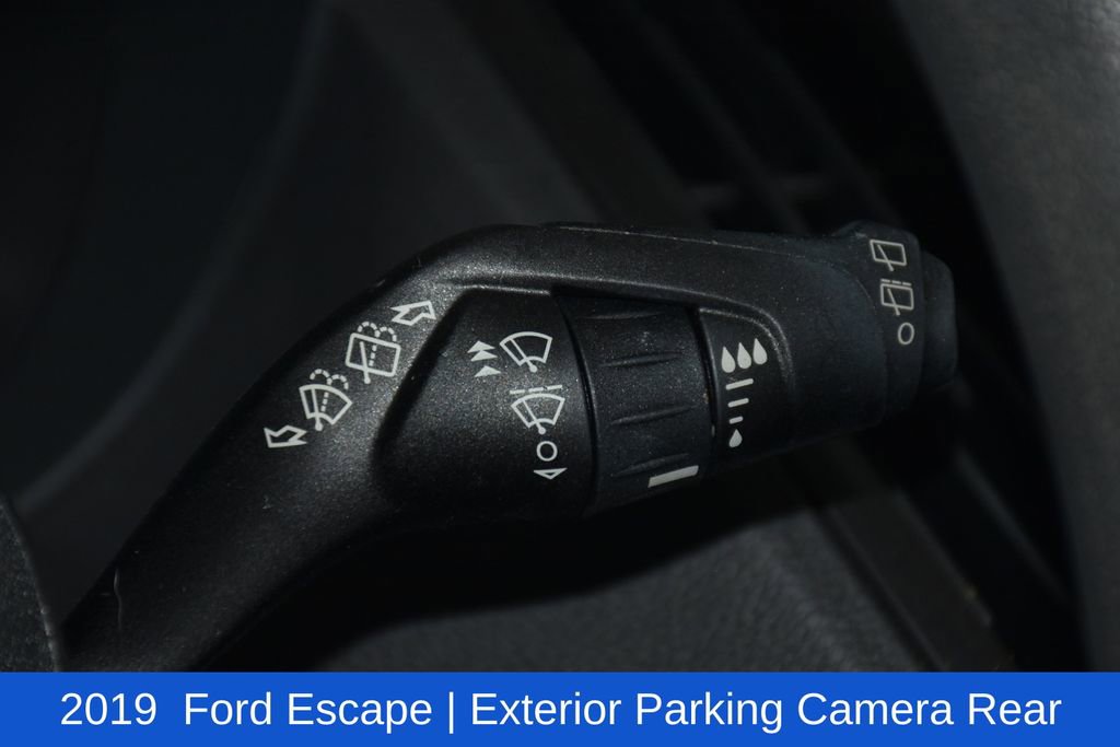 Used 2019 Ford Escape SE FWD image 12