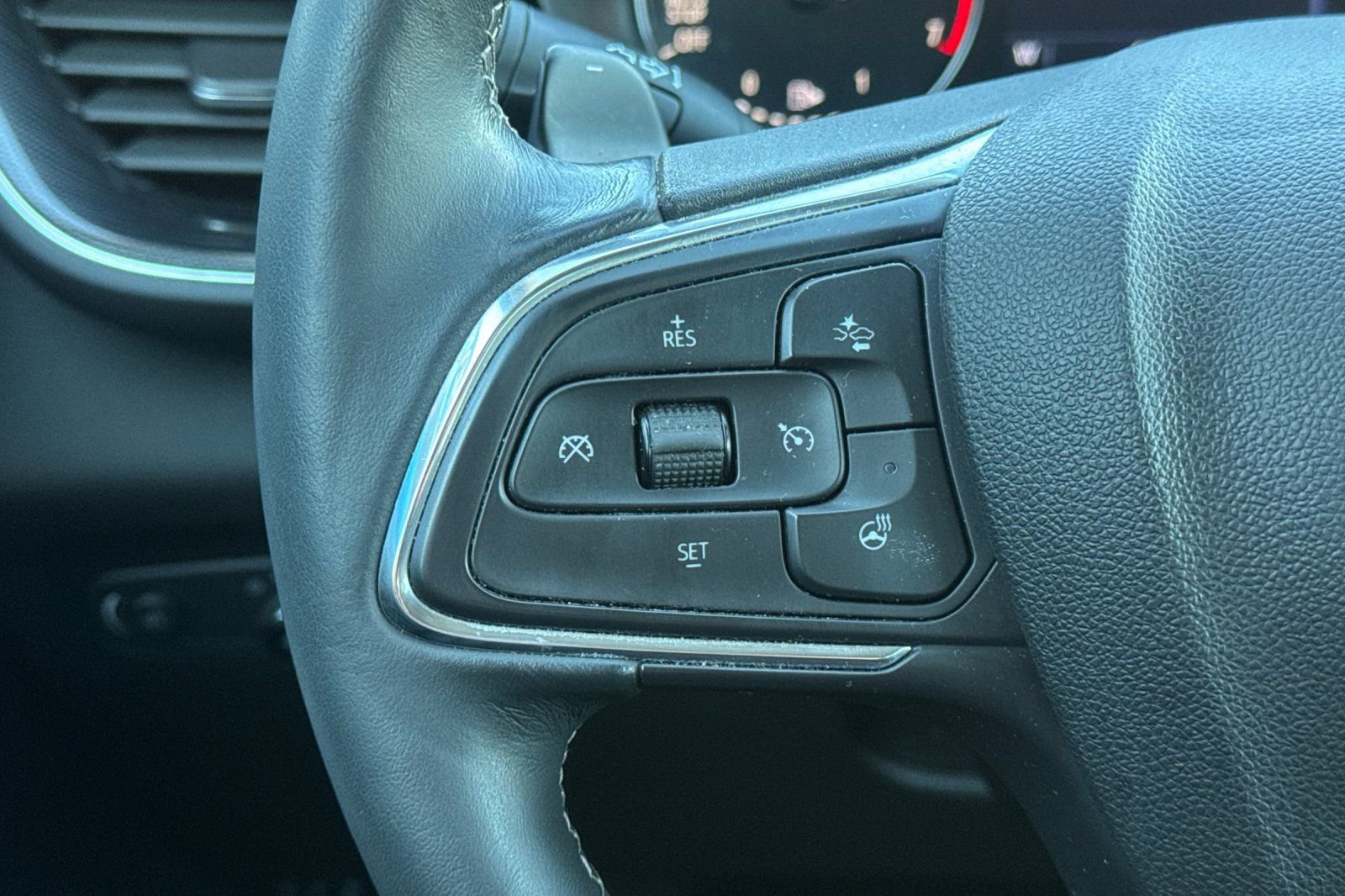 Used 2022 Buick Envision Preferred image 34