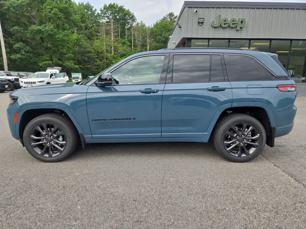 New 2026 Jeep Grand Cherokee Limited AWD/4WD image 7