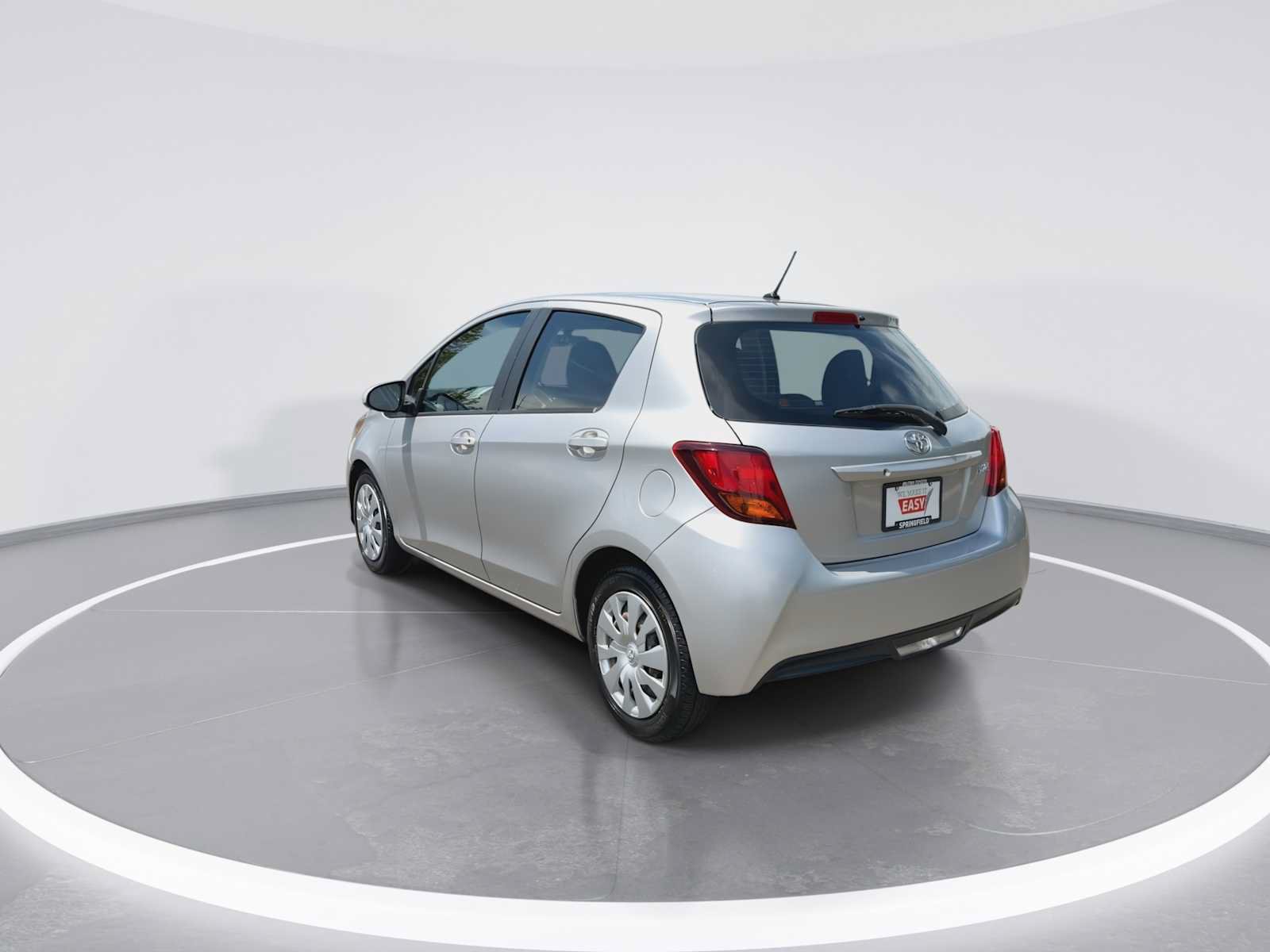 Used 2015 Toyota Yaris L FWD image 6