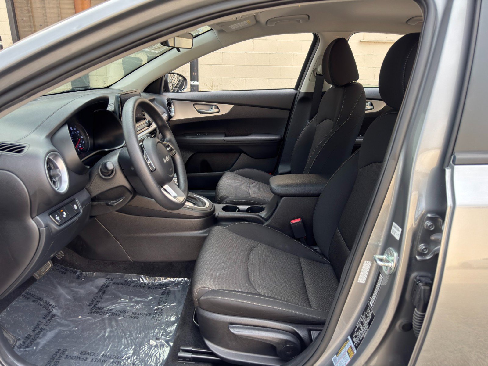 Used 2023 Kia Forte LXS w/ LXS Technology Package FWD image 15