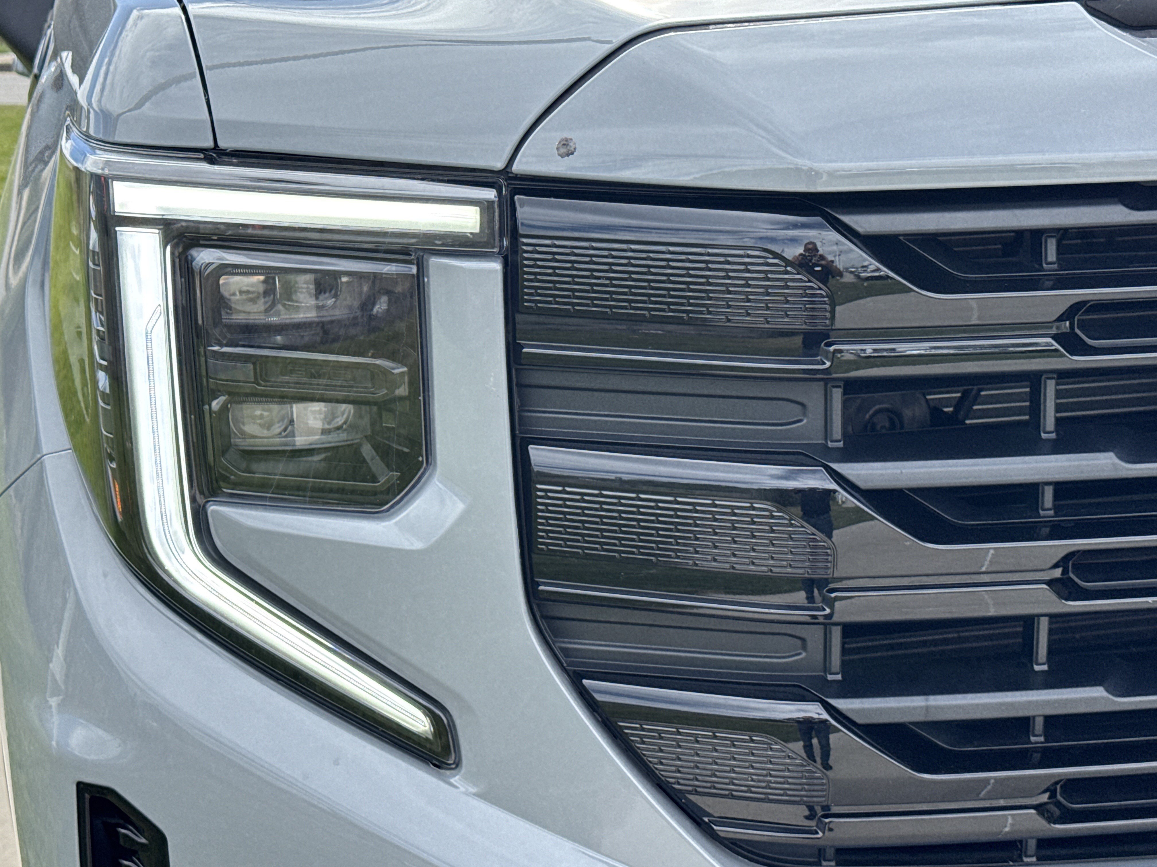 Used 2024 GMC Sierra 1500 Elevation w/ Elevation Premium Package AWD/4WD image 10