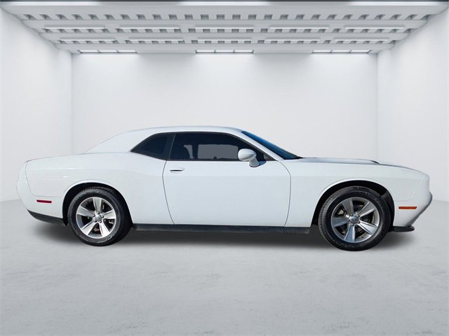 Used 2020 Dodge Challenger SXT image 3