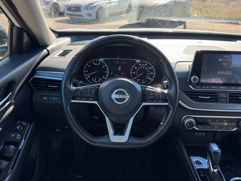 Used 2024 Nissan Altima 2.5 SR image 10