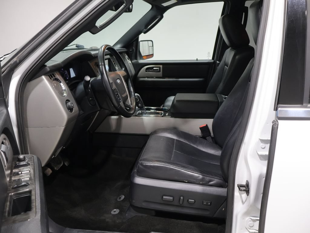 Used 2016 Ford Expedition Limited AWD/4WD image 12