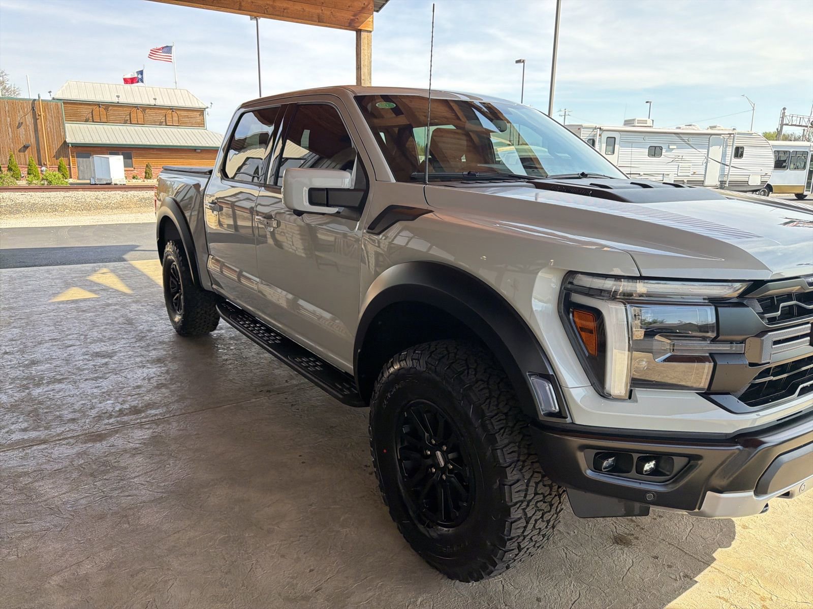 Used 2026 Ford F150 Raptor AWD/4WD image 23