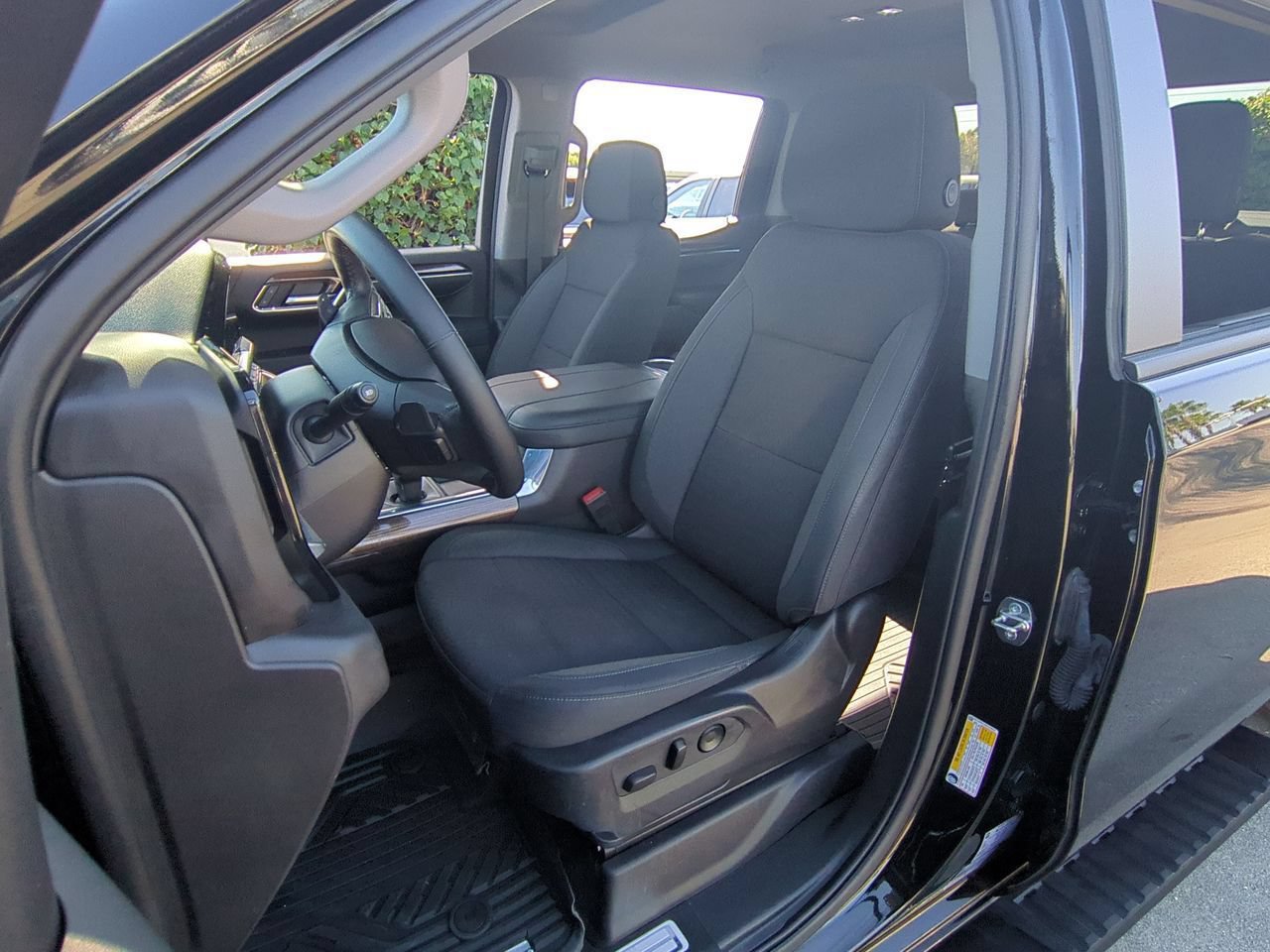 Used 2024 Chevrolet Silverado 1500 LT Trail Boss w/ Protection Package AWD/4WD image 19