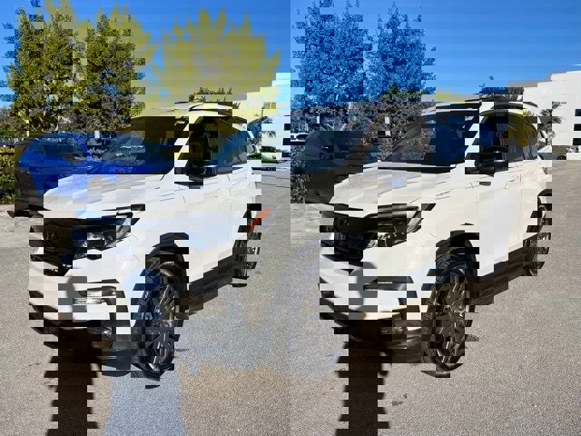 Used 2022 Honda Pilot Sport image 2