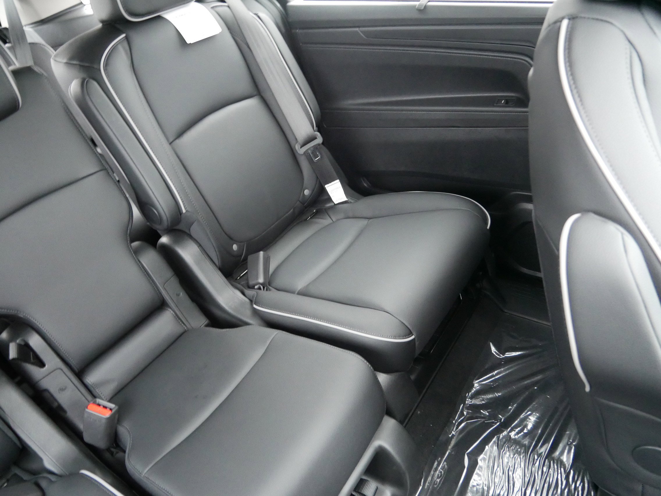 New 2026 Honda Odyssey Touring image 14