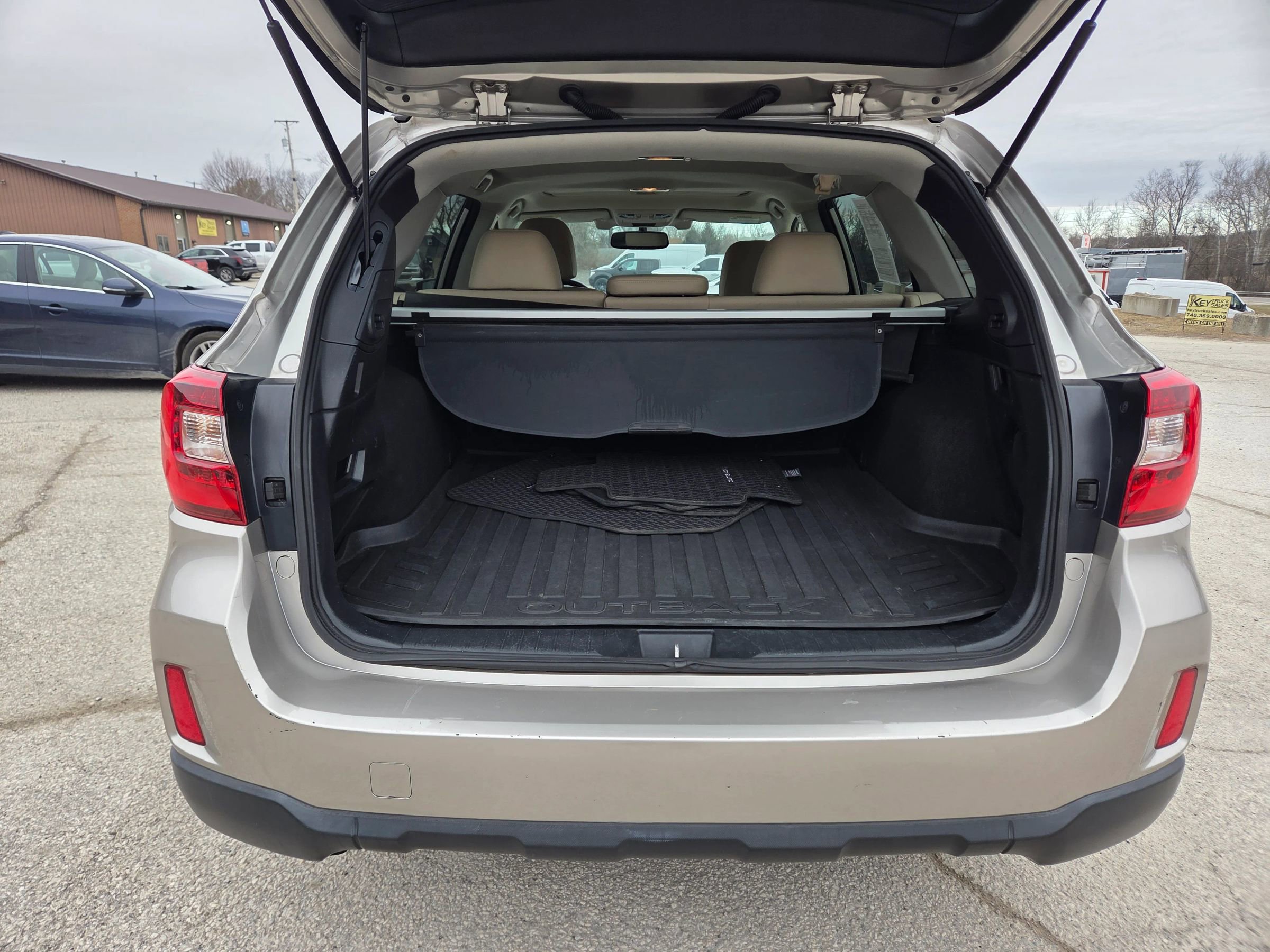 Used 2016 Subaru Outback 2.5i Limited image 17