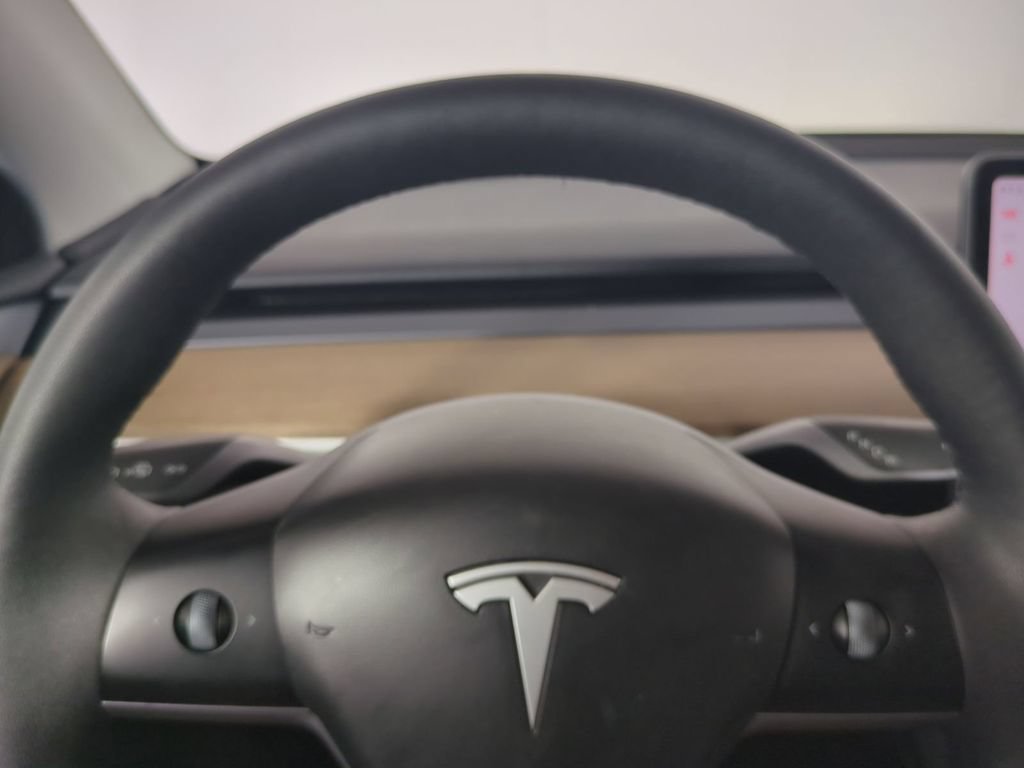 Used 2024 Tesla Model Y Long Range AWD/4WD image 33