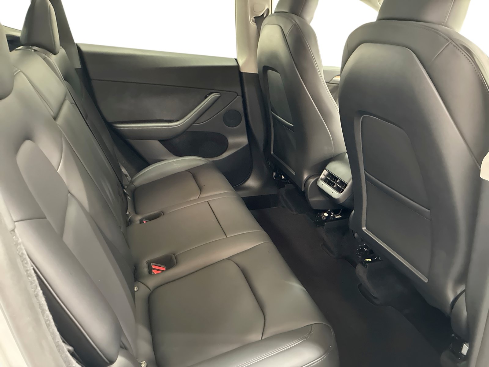 Certified 2023 Tesla Model Y Long Range AWD/4WD image 10