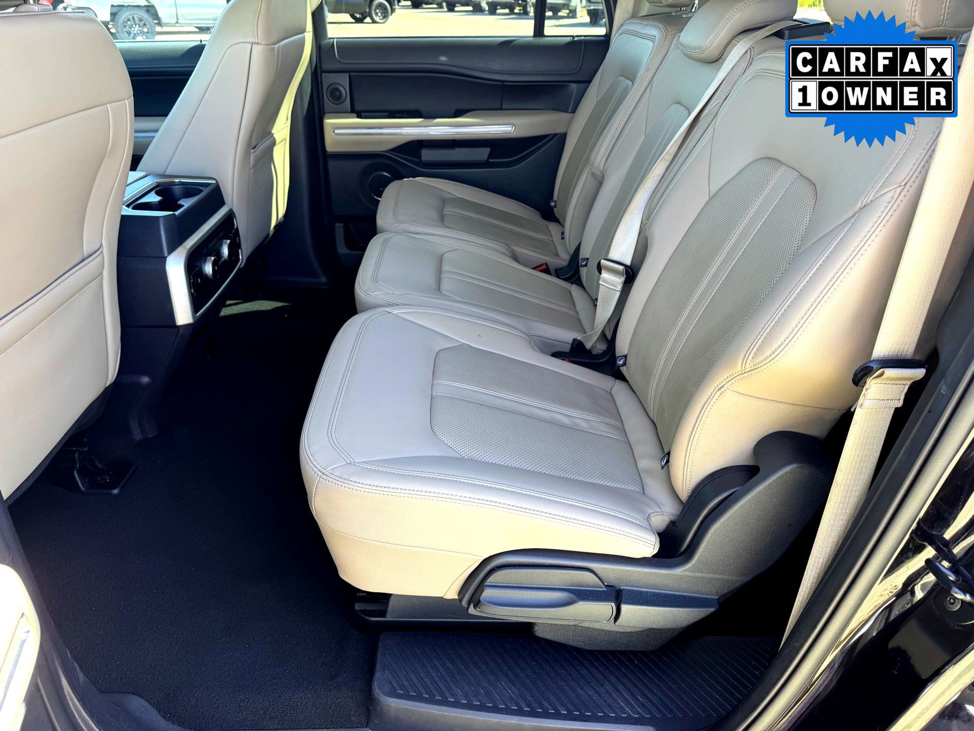 Used 2024 Ford Expedition Max Limited image 19