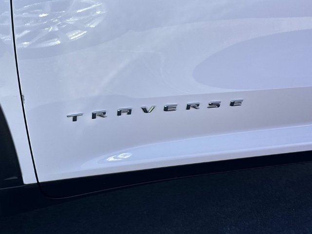 Certified 2025 Chevrolet Traverse LT FWD image 30