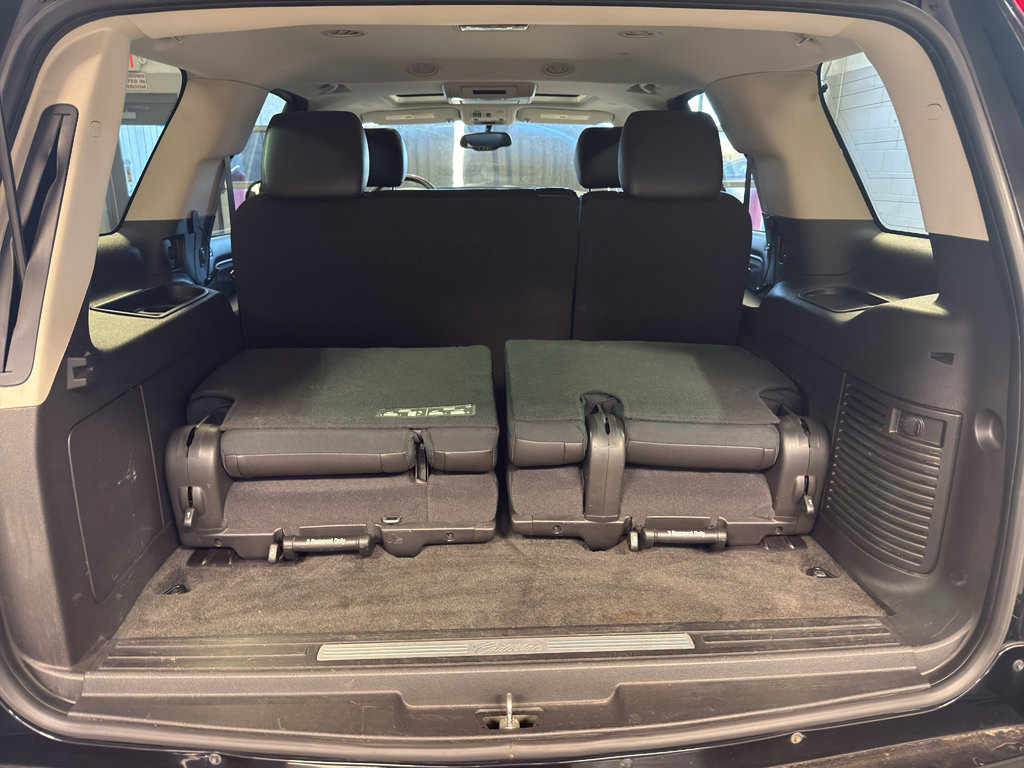 Used 2014 Cadillac Escalade Luxury AWD/4WD image 32