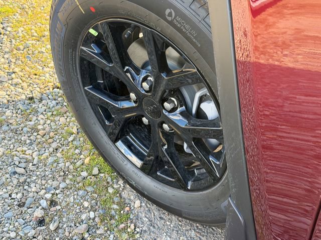 New 2026 Jeep Grand Cherokee Laredo image 10