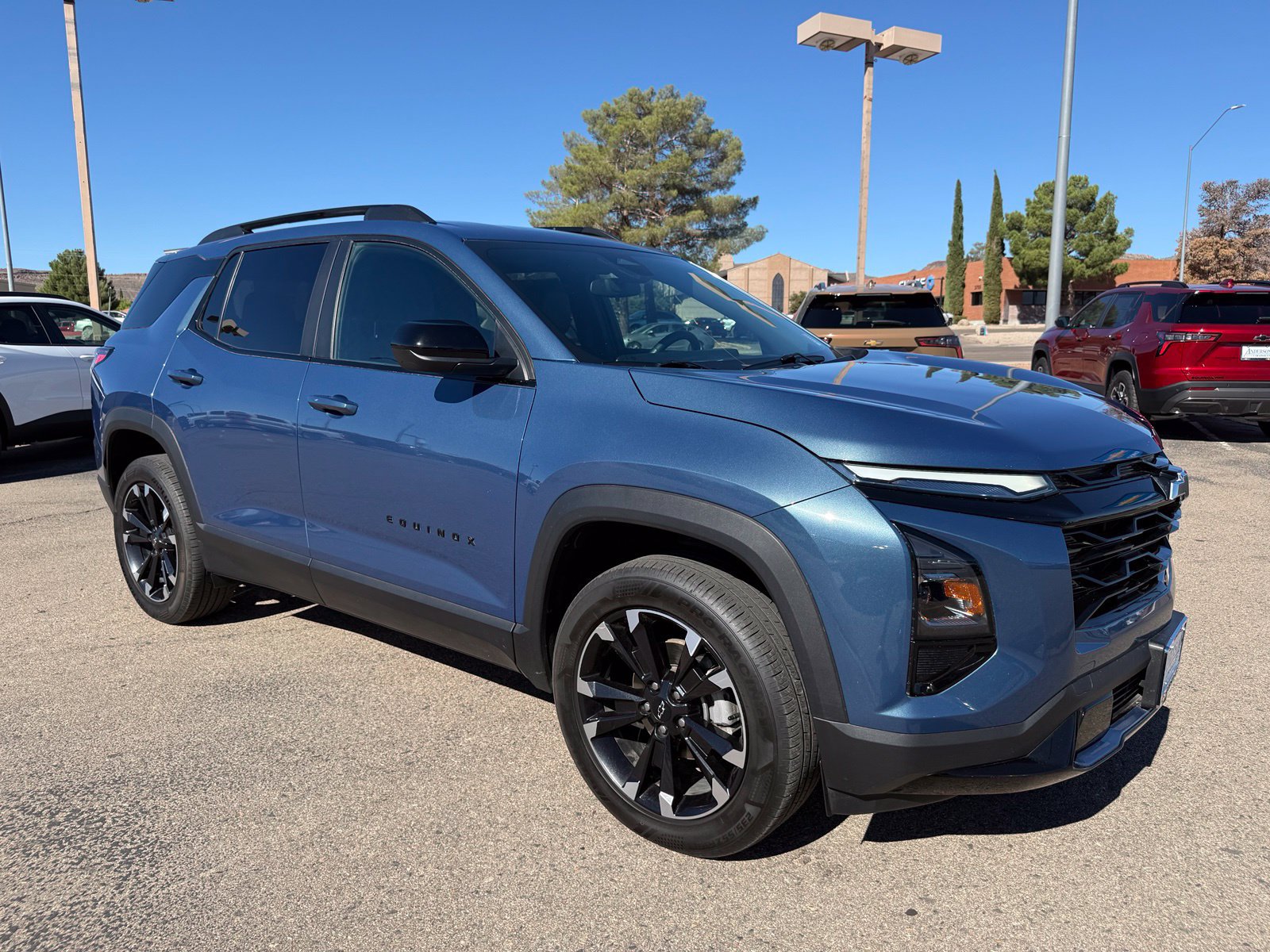 Certified 2025 Chevrolet Equinox RS AWD/4WD image 3