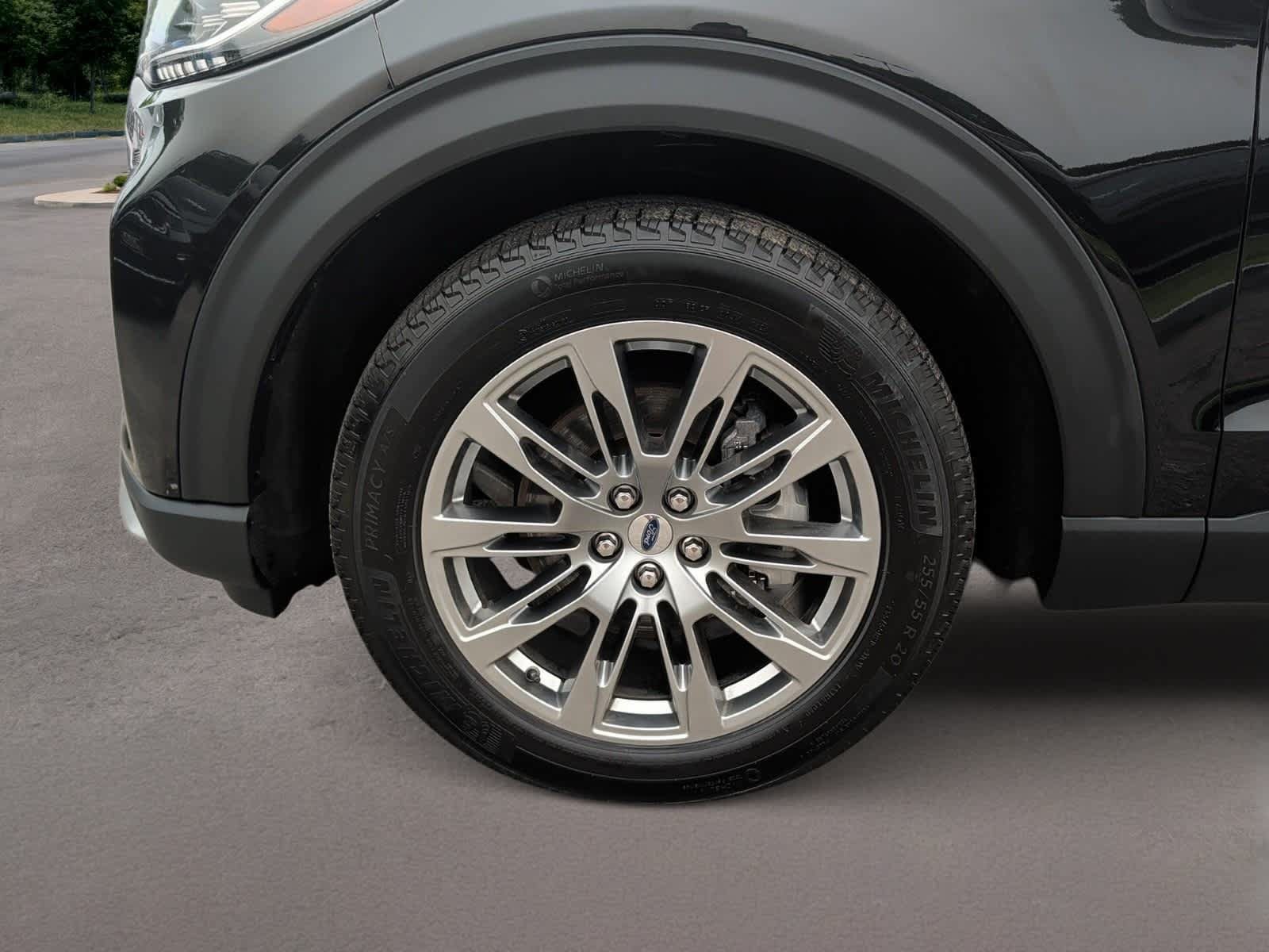 Used 2025 Ford Explorer Platinum AWD/4WD image 11