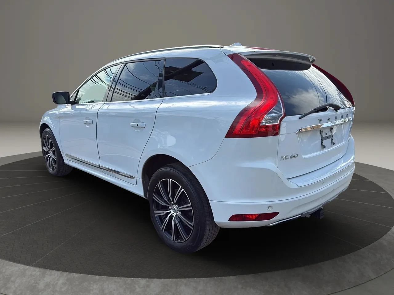 Used 2017 Volvo XC60 T6 Inscription w/ Preferred Option Package AWD/4WD image 7