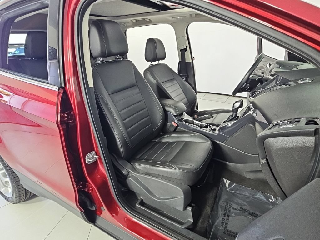 Used 2014 Ford Escape Titanium w/ Equipment Group 401A AWD/4WD image 19