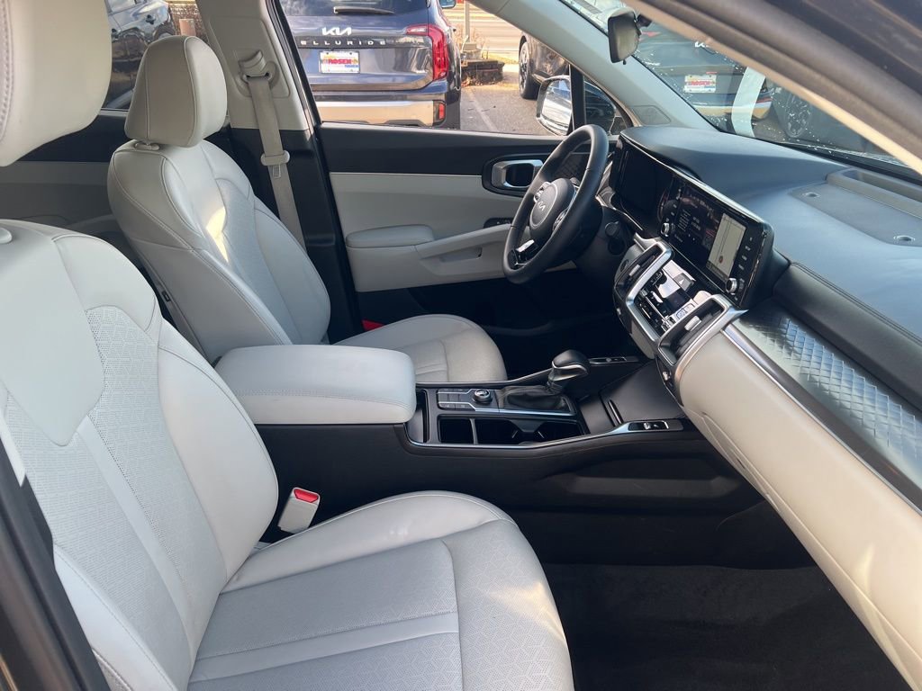 Certified 2023 Kia Sorento S image 19