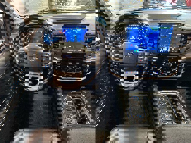 Used 2023 Ford Expedition Max XLT image 14