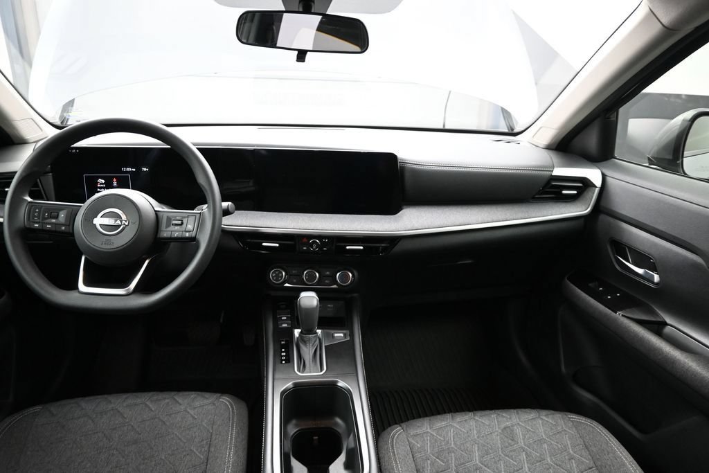Certified 2025 Nissan Kicks SV AWD/4WD image 21